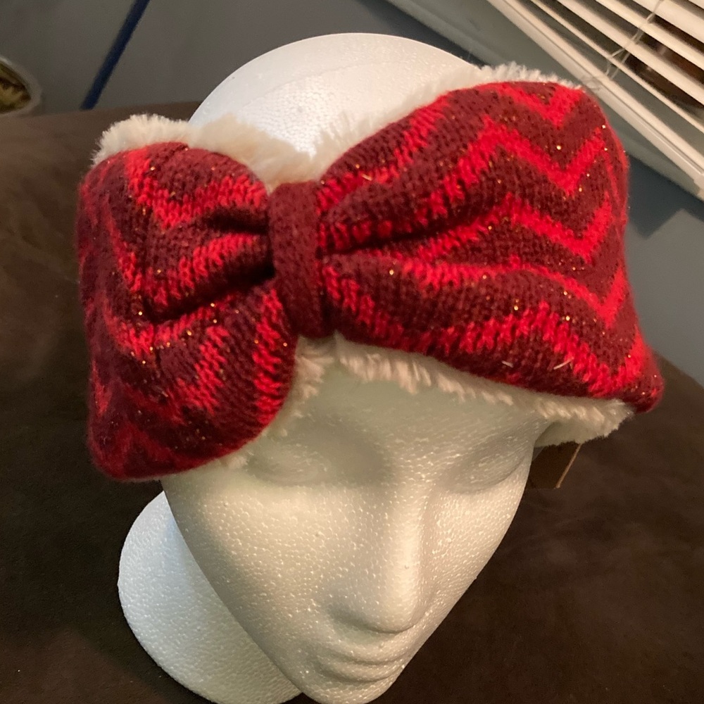 NWT Threads 4Thought Red Chevron Handband with Ultra Soft Lining